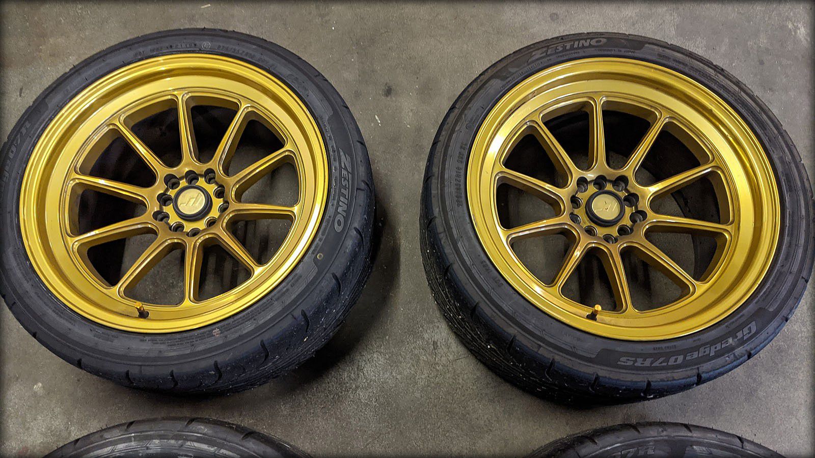 RS4 Biturbo Motorsporträder  XXR10x18 Zoll rundum mit Semislicks