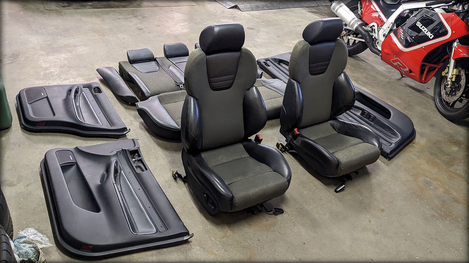 RS4 Biturbo Recaro Leder/Stoff-Ausstattung High-Tech