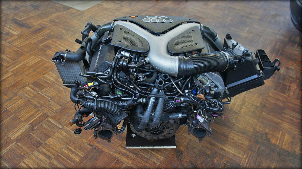 S4 Biturbo Motor mit Anbauteilen