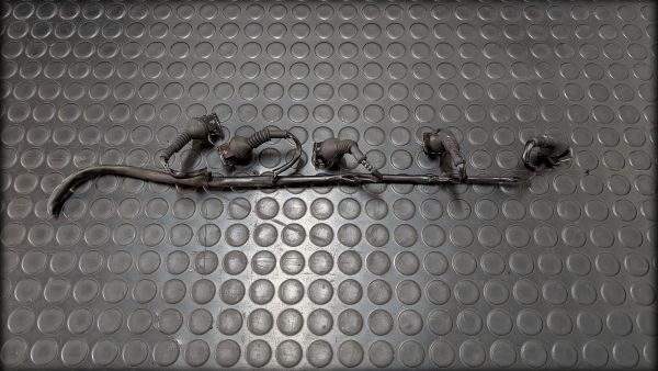 200 20V Stecker / Anschlüsse auf Einspritzdüsen
