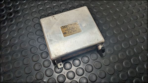 80 B4 Coupe Typ89 V6 2.6l Motorsteuergerät
