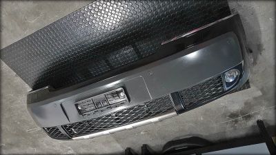A6 Allroad C5 Stossstange vorne mit Parksensoren