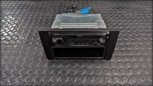 A6 C5 Radio und Schacht für DIN2