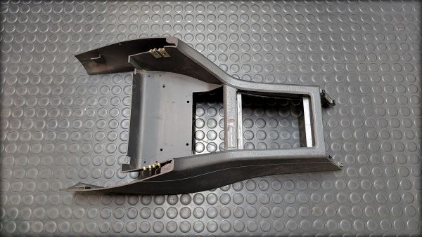 Cabrio Typ89 Coupe 80 S2 Konsole für Zusatzinstrumente