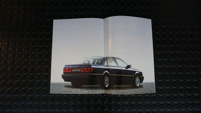 Prospekt Audi V8
