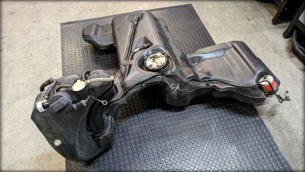 RS2 Benzintank