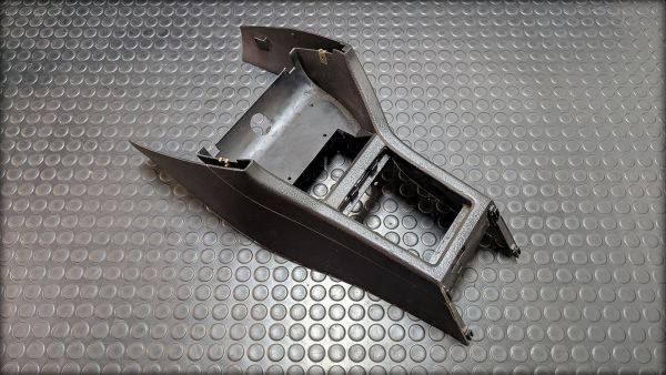 RS2 Konsole vorne für Aufnahme Zusatzinstrumente