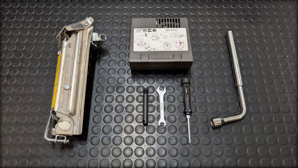 RS6 C5 Bordwerkzeug