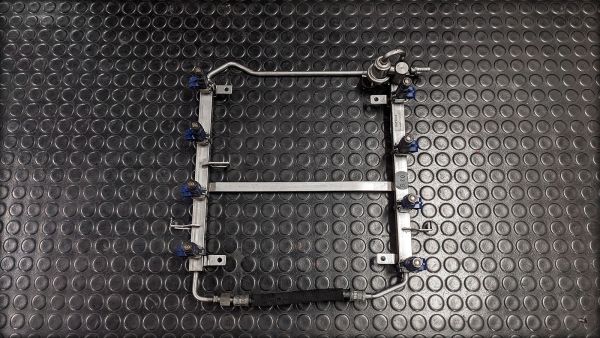 RS6 V8 Biturbo Benzinleiste Einspritzdüsen