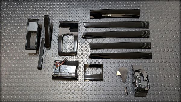 RS6 C5 Dekorleisten schwarz Klavierlack inkl. Schaltkonsole