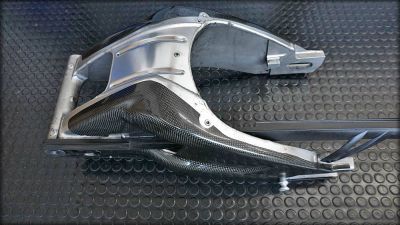 S 1000 RR Schwinge Hinterradschwinge mit Carbonabdeckung