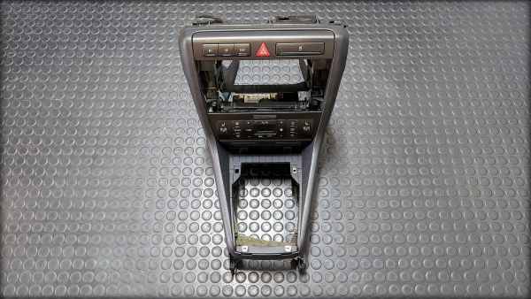 S4 B5 Konsole Schacht Doppel-DIN Klimagerät