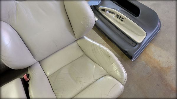 S4 B5 Recaro Lederausstattung weiss