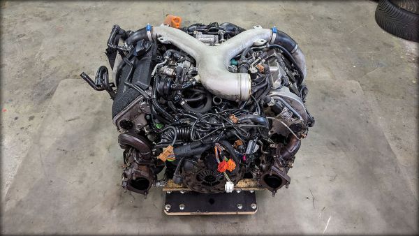 S4 Biturbo Motor mit Anbauteilen