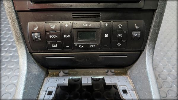 RS4 S4 Biturbo Konsole DIN2 mit Sony Mediaplayer