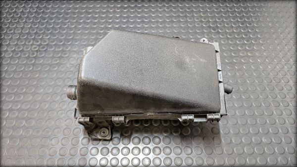 TT 8N 225 PS Luftfilterkasten