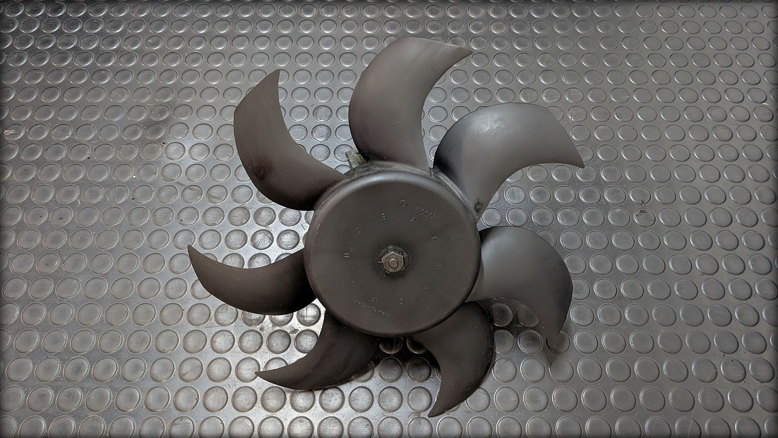200 20V Ventilator