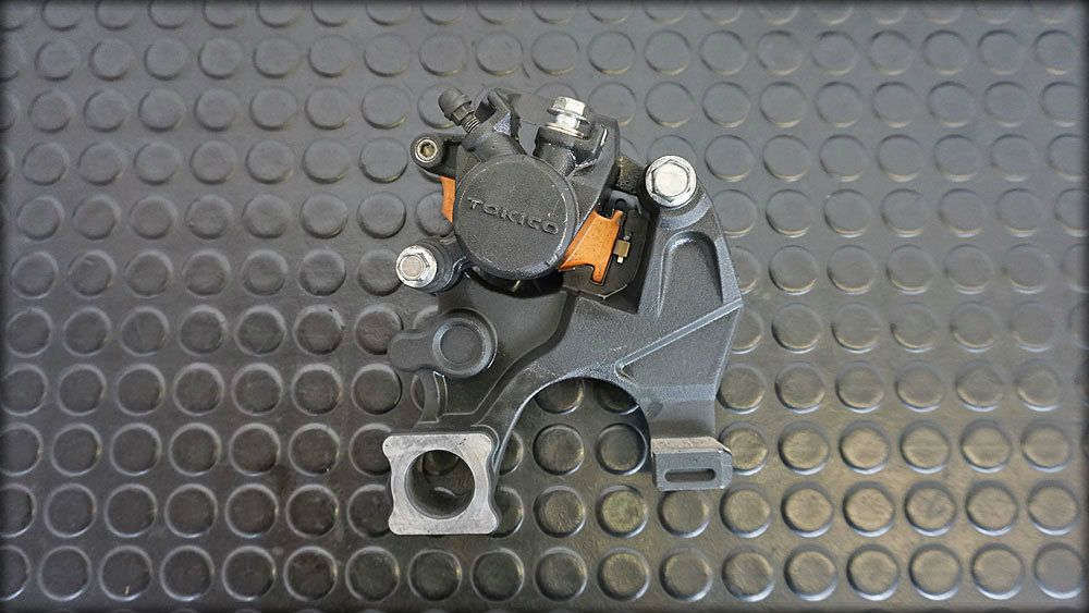 Hayabusa Bremssattel hinten mit Träger