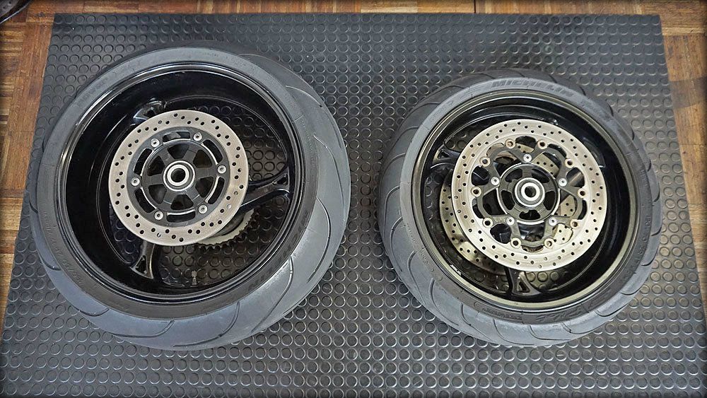 Hayabusa Rad hinten mit Ritzel, Reifen, Bremse
