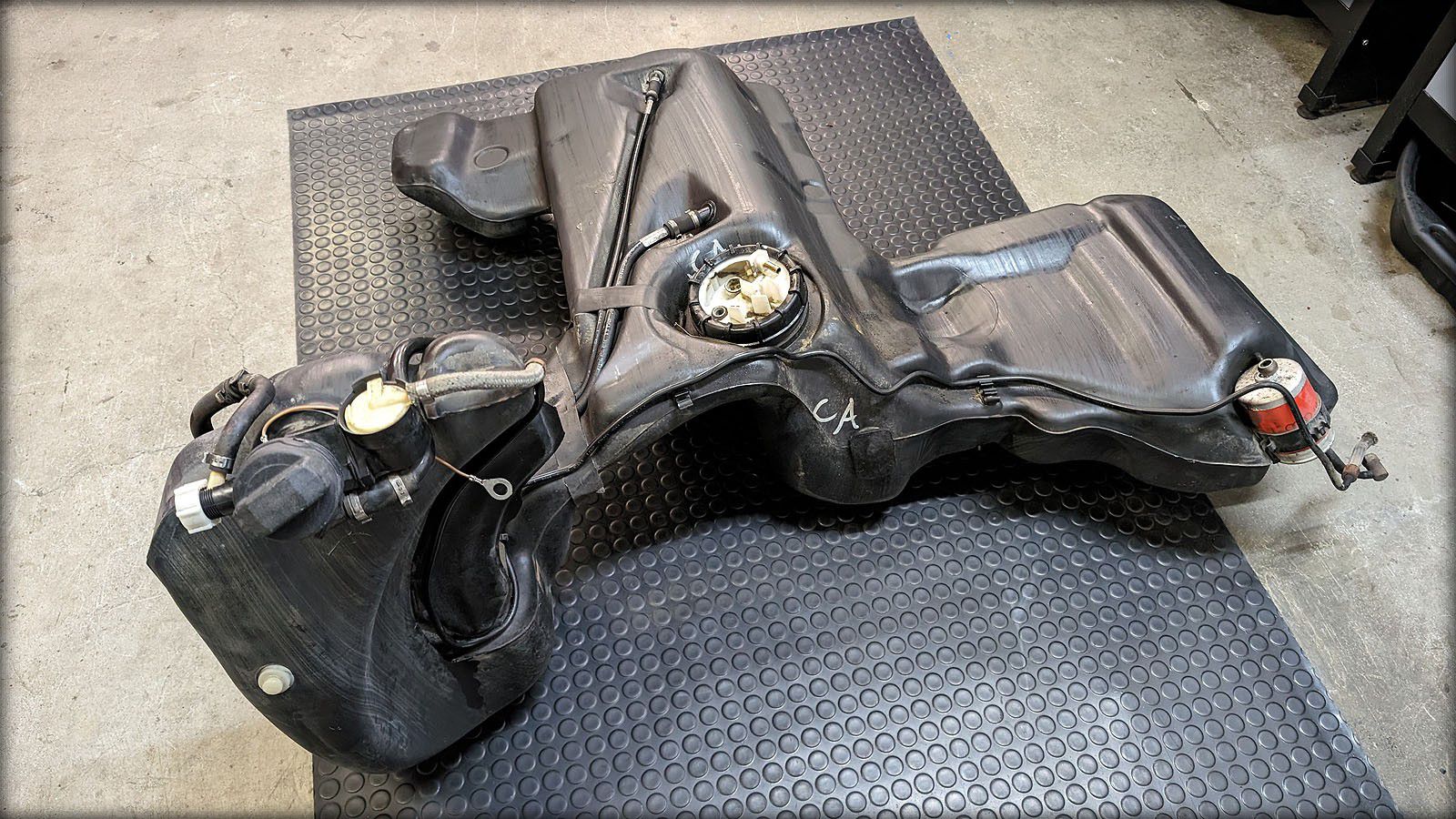 RS2 Benzintank