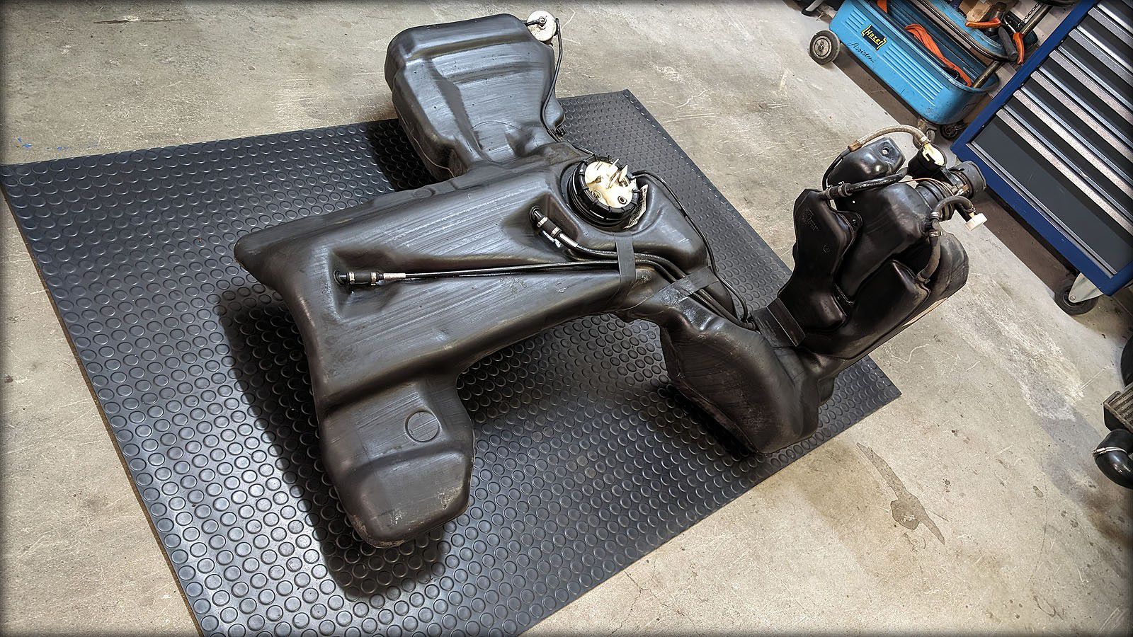 RS2 Benzintank