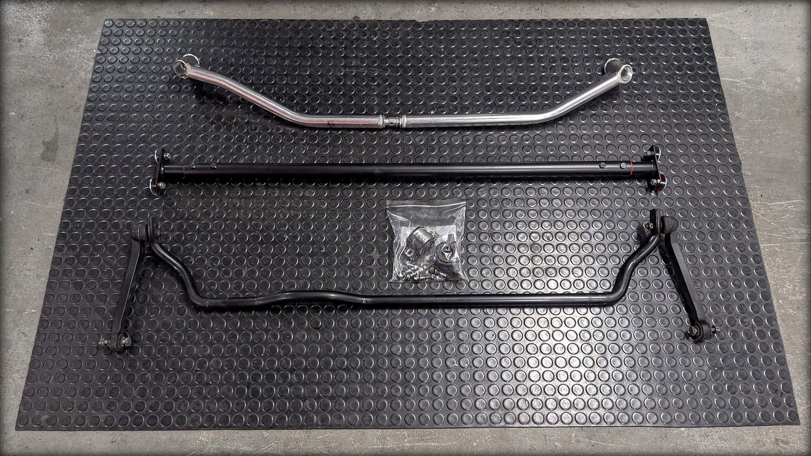 RS4 Biturbo Sport Stabilisator hinten mit Domstreben vorne und hinten
