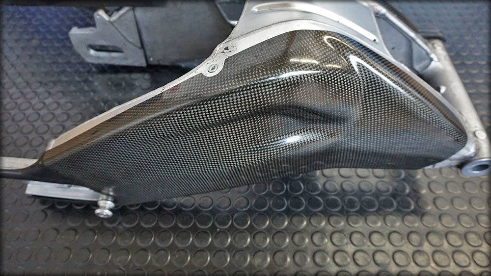 S 1000 RR Schwinge Hinterradschwinge mit Carbonabdeckung