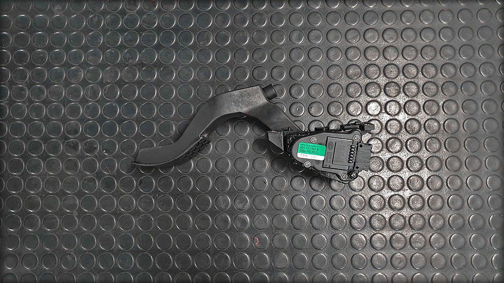 S4 Biturbo E-Gaspedal