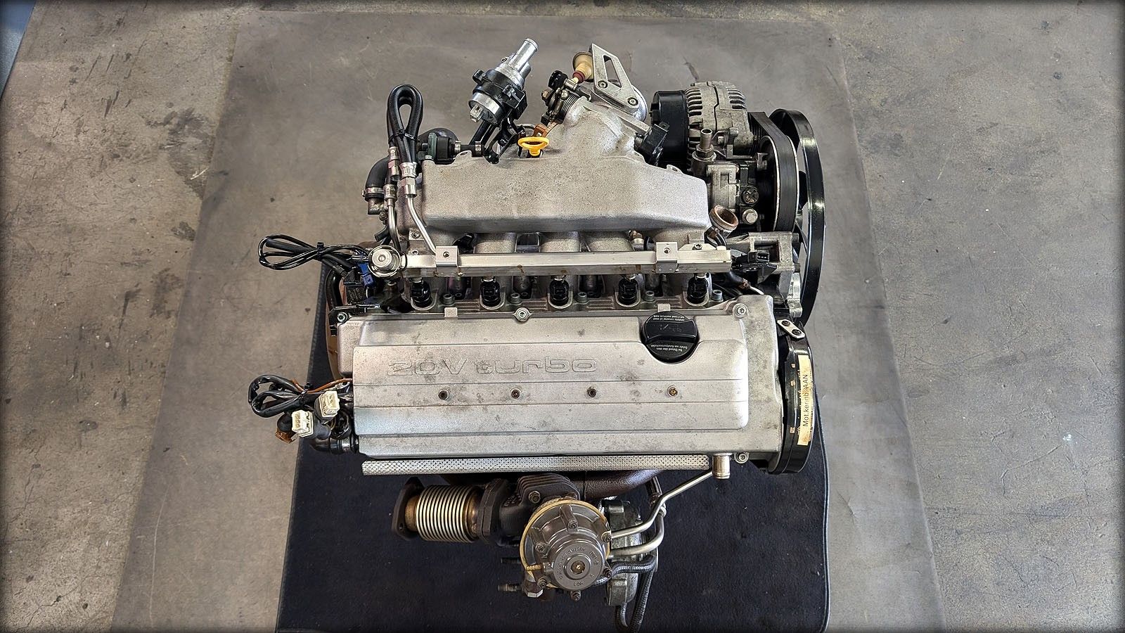 S4 S6 C4 AAN Motor mit Anbauteilen