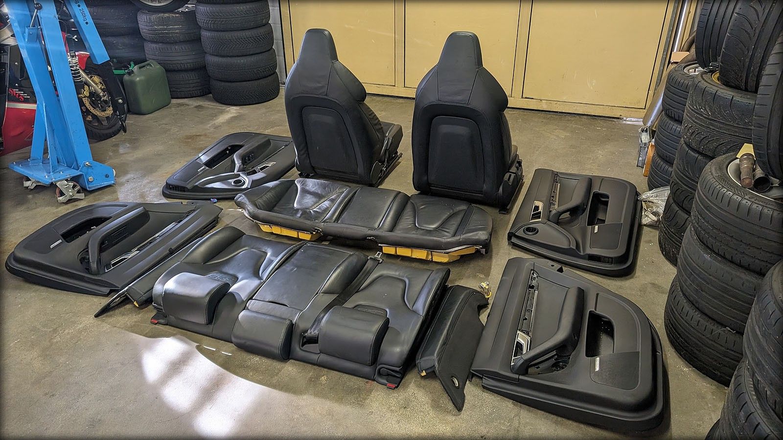 S6 4F Recaro Lederaussattung schwarz