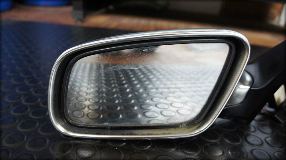 S6 C5 V8 Aussenspiegel S-Line, 1 Glas unschön