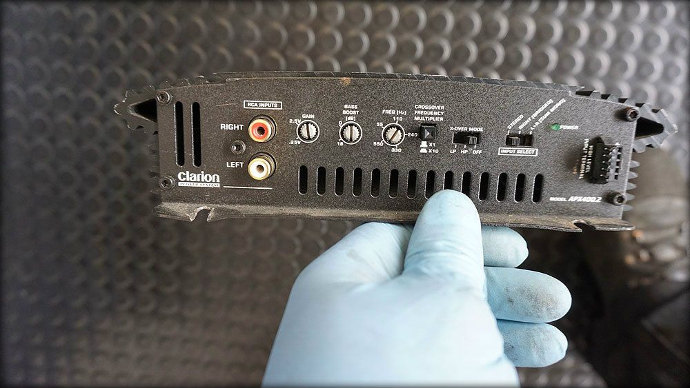 Clarion Verstärker 400W