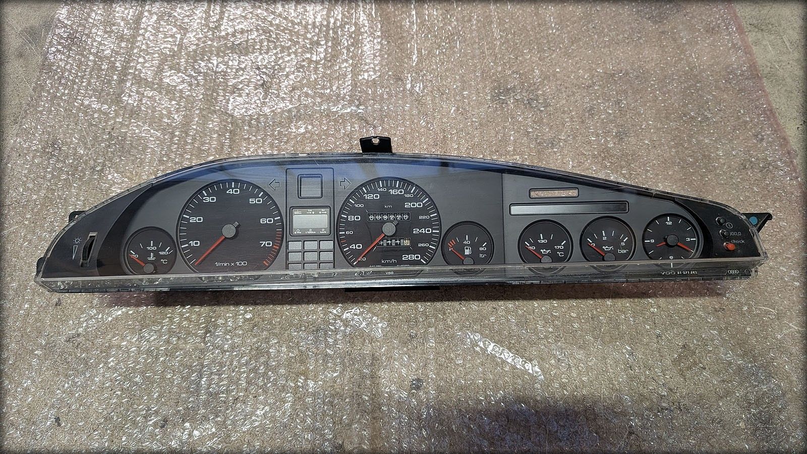 V8 Typ44 Tacho Kombiinstrument
