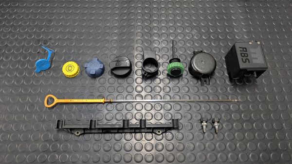 80 B4 2.3l Deckel Abdeckungen Ölmessstab