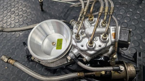 Preview: 80 B4 2.3l Mengenteiler KE-Jetronic Einspritzdüsen