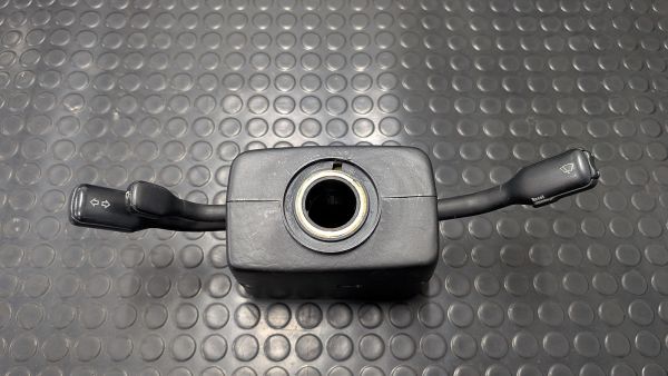 Preview: 80 B4 / S2 Limousine Verkleidung LSS und Lenkstockschalter