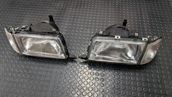 80 B4 Scheinwerfer Blinker