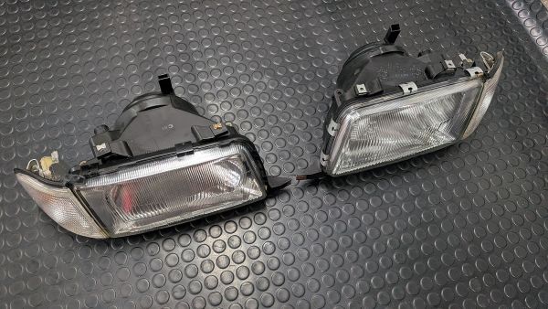 Preview: 80 B4 Scheinwerfer Blinker