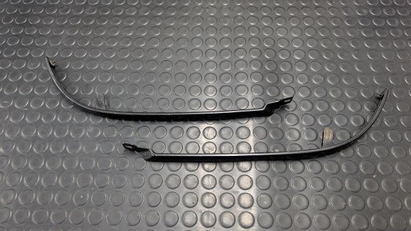 80 B4 / S2 Scheinwerferleisten