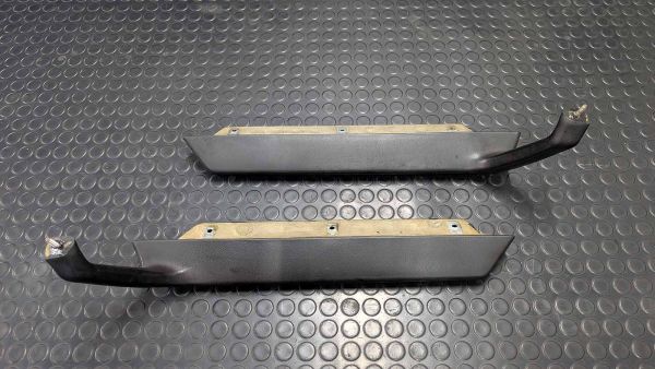 Preview: Porsche 924 Armlehnen Türverkleidungen