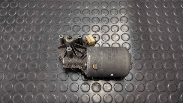 Porsche 924 Scheibenwischermotor vorne 477 955 113B