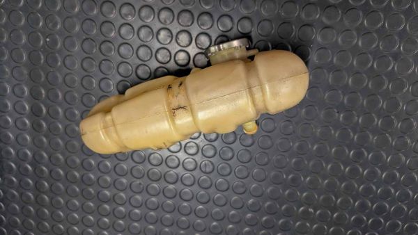 Preview: Porsche 924 Expansionsgefäss Kühlwasser 028 121 405 A