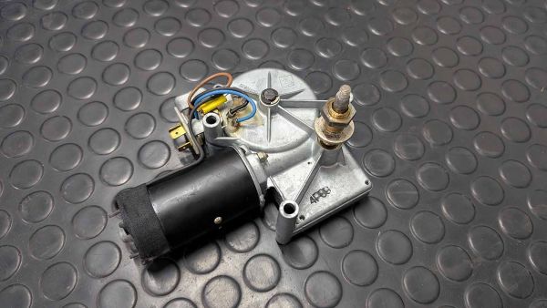 Preview: Porsche 924 Scheibenwischermotor hinten