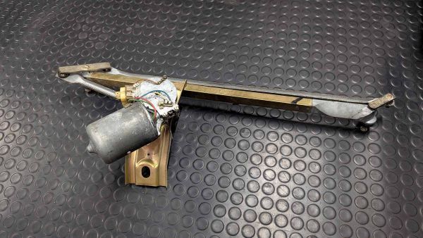 Preview: Porsche 924 Scheibenwischer Motor Gestänge
