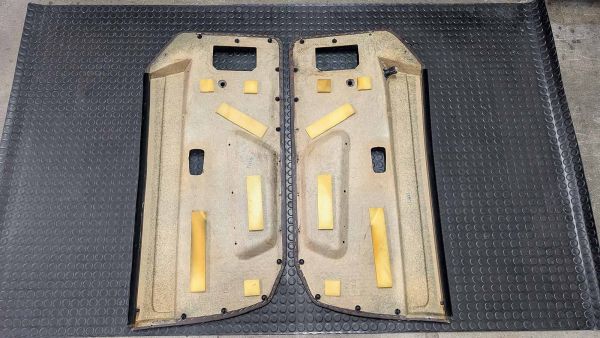 Preview: Porsche 924 Türverkleidungen