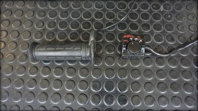 Preview: B-King beheizte Griffe mit Schalter rechts und Gasseilzügen