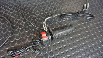 Preview: B-King beheizte Griffe mit Schalter rechts und Gasseilzügen