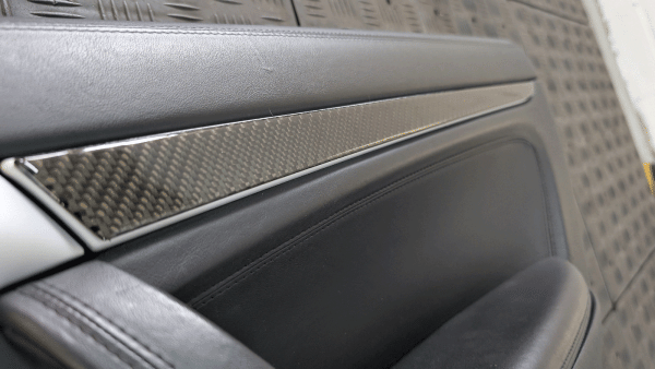Cayenne Turbo 957 Türverkleidungen mit Carbon Applikationen