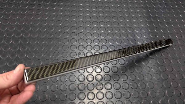 Preview: Cayenne Turbo 957 Carbon Leiste lang über Armaturenbrett