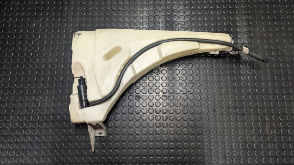 Cayenne Turbo S 957 Behälter für Scheinwerfer Reinigung